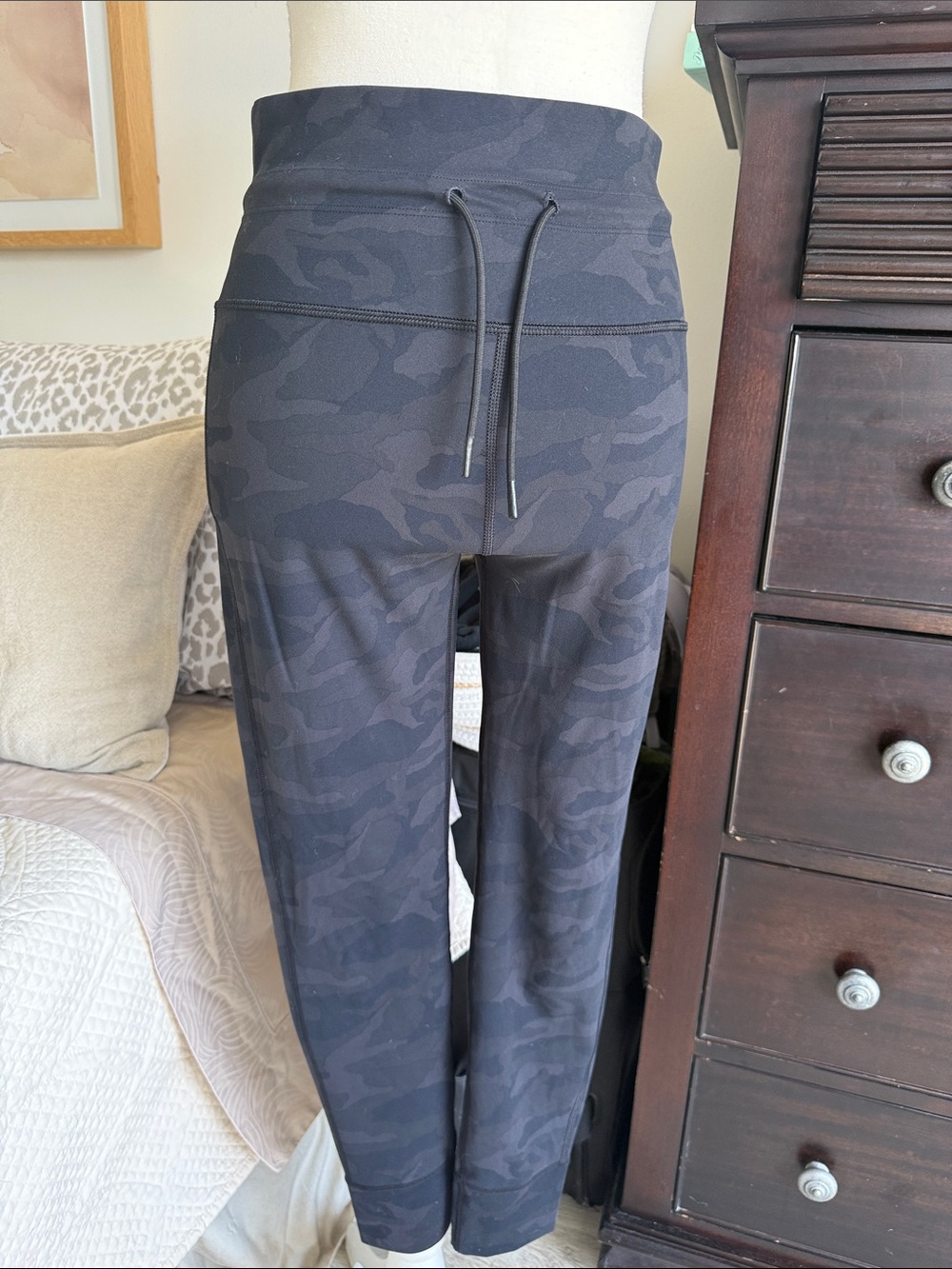 Vuori Black Camo Daily Leggings